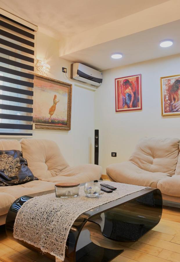 Diamond Butterfly Apartment Skopje Eksteriør billede