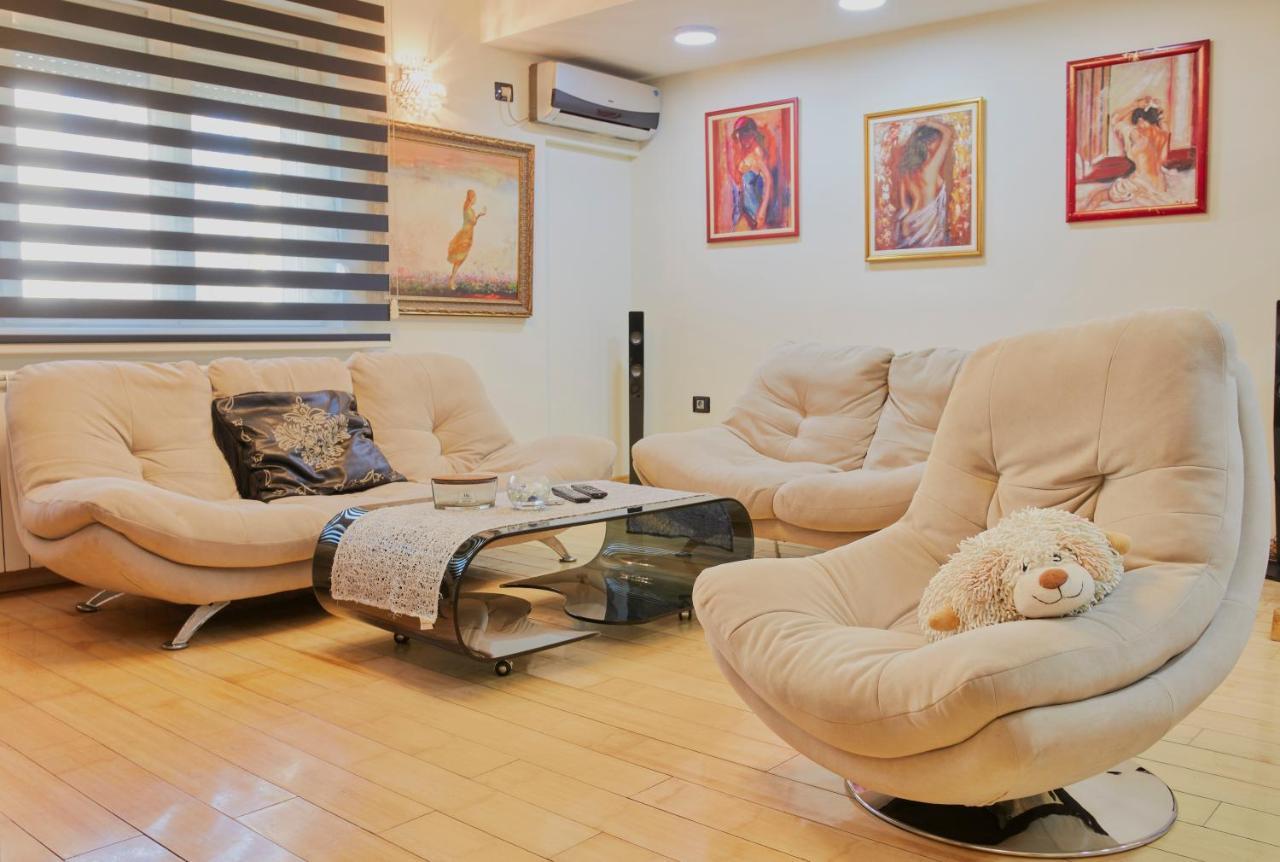 Diamond Butterfly Apartment Skopje Eksteriør billede