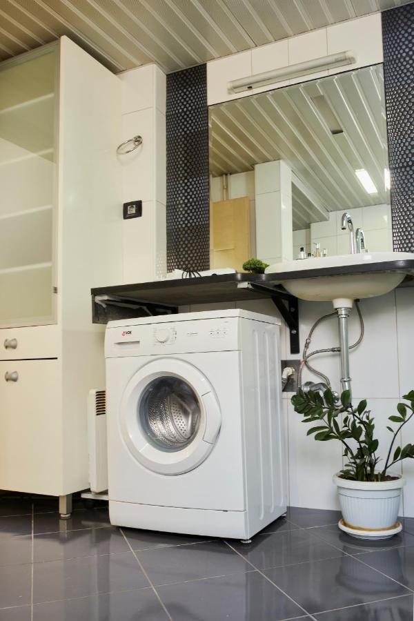 Diamond Butterfly Apartment Skopje Eksteriør billede
