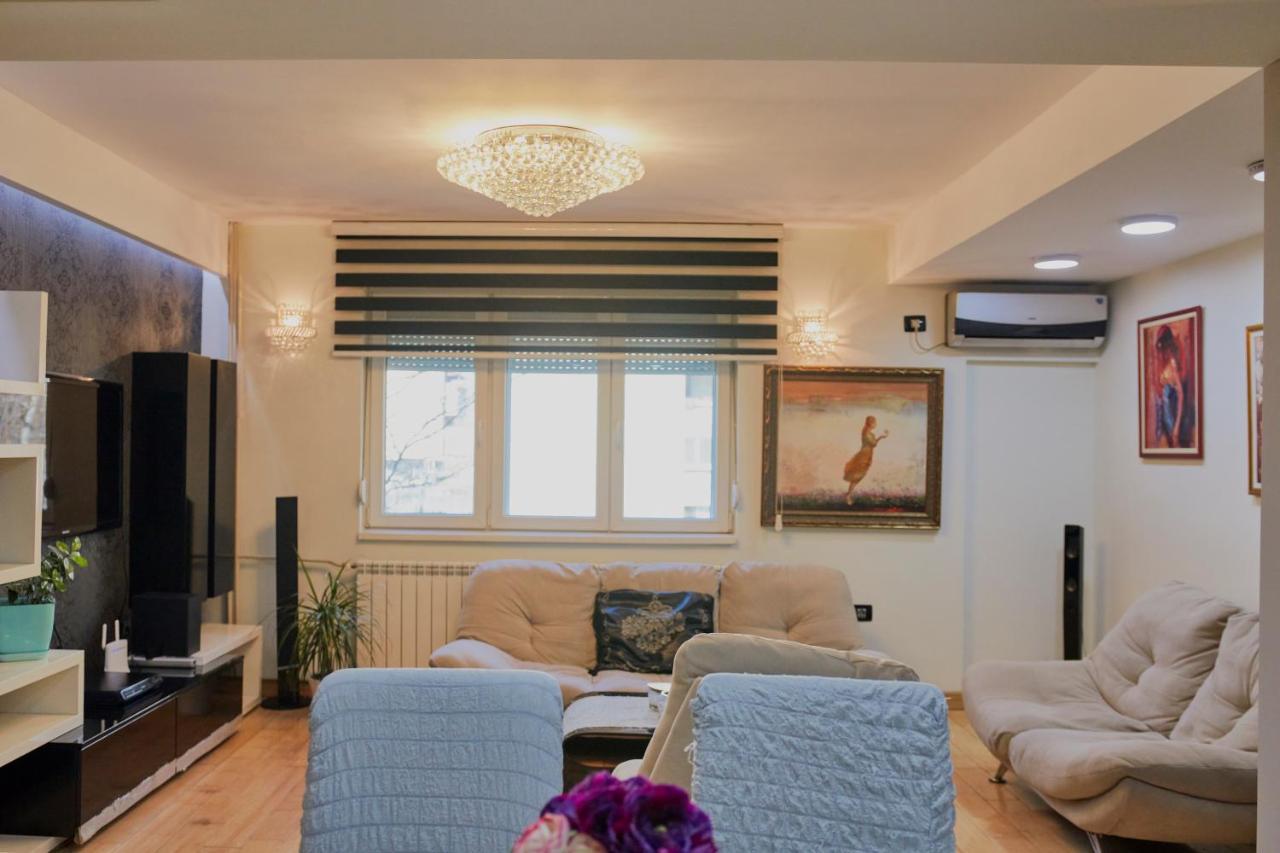 Diamond Butterfly Apartment Skopje Eksteriør billede